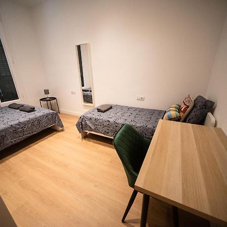 By Universitat Rooms バルセロナ エクステリア 写真
