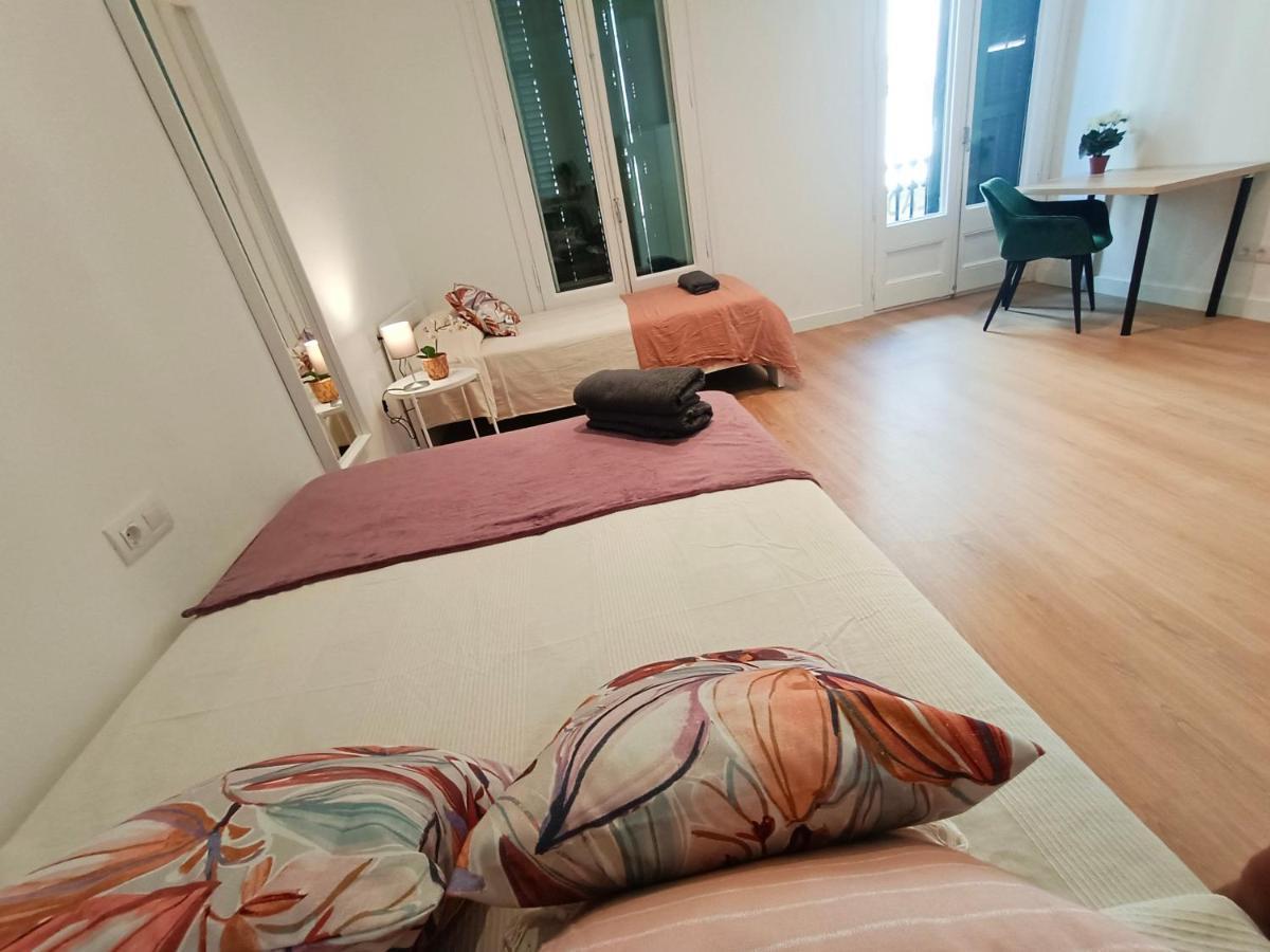 By Universitat Rooms バルセロナ エクステリア 写真